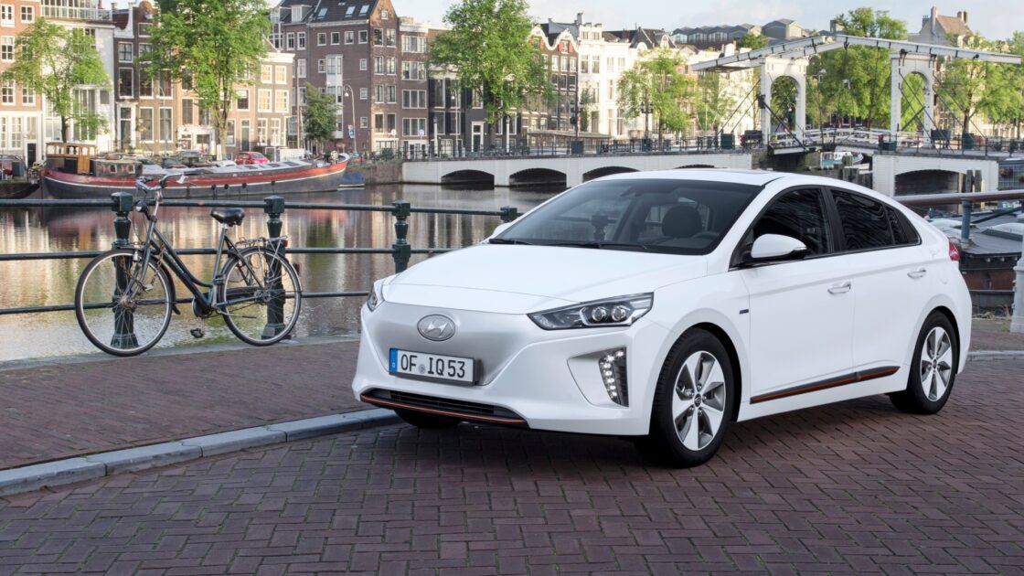 How much does it cost to charge a Hyundai Ioniq?