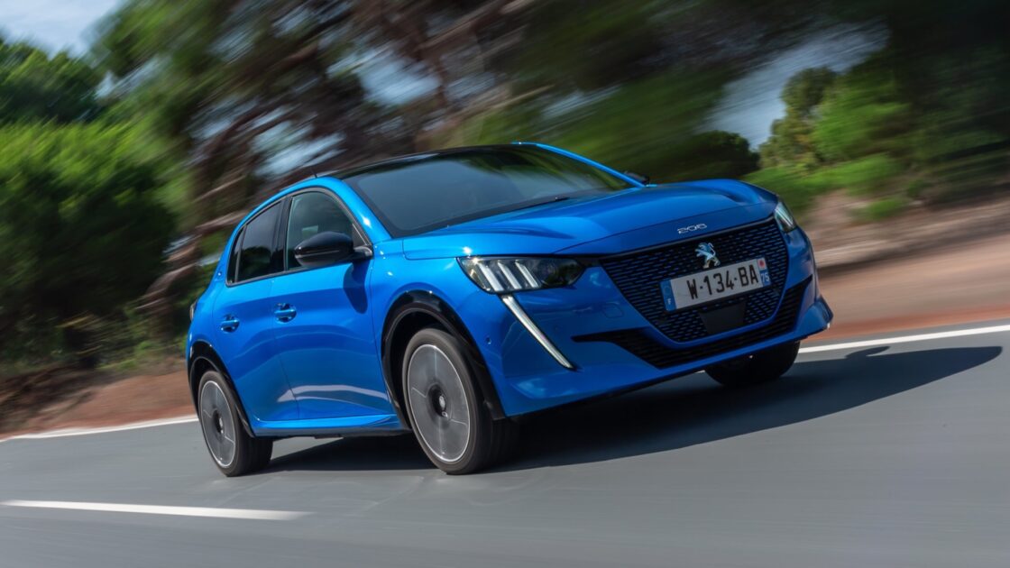 How much does it cost to charge a Peugeot e208?