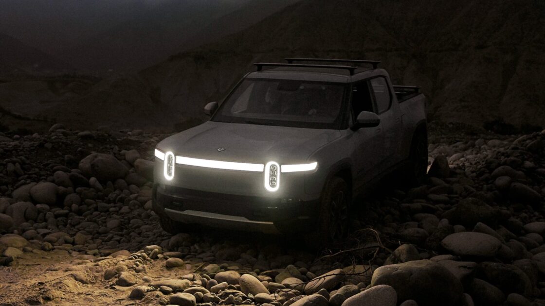 How much does it cost to charge a Rivian R1T Large Pack?
