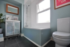 Estate agent pics - Bathroom